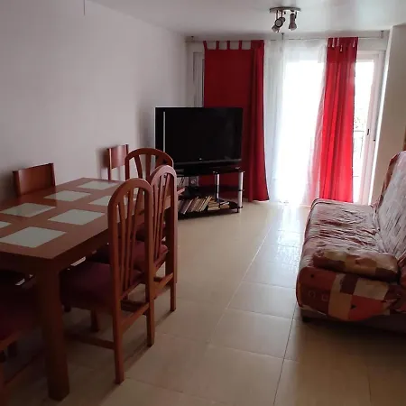 Apartamento Con Piscina Comunitaria Y Terraza Daire *